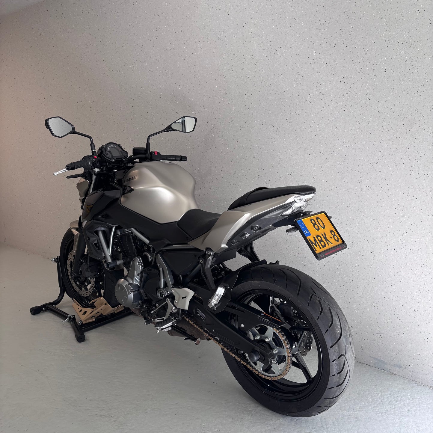Kawasaki Z650 | Met dynamische knipperlichten