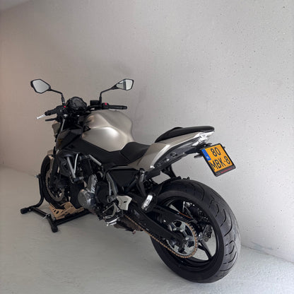 Kawasaki Z650 | Met dynamische knipperlichten