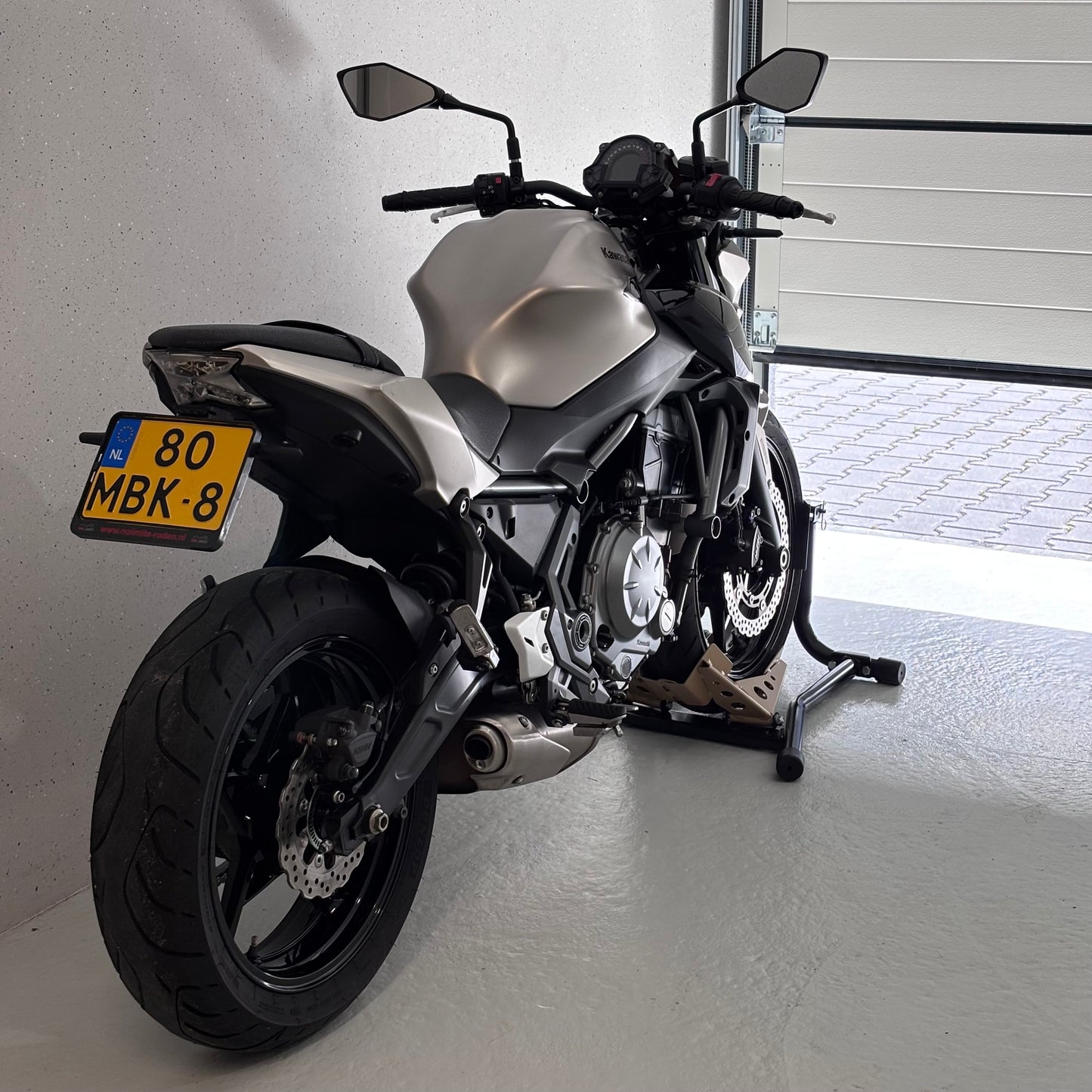 Kawasaki Z650 | Met dynamische knipperlichten